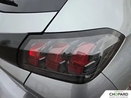 Photo 101 Peugeot 208  PureTech 75 S&S BVM5
