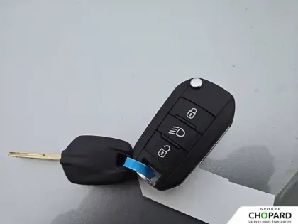 Photo 20 Peugeot 208  PureTech 75 S&S BVM5