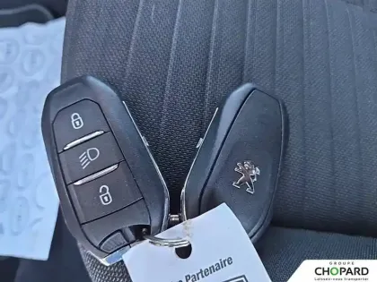 Photo 20 Peugeot 208  Electrique 50 kWh 136ch