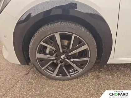 Photo 24 Peugeot 208  PureTech 100 S&S EAT8