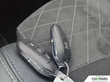 Photo 20 Peugeot 208  PureTech 100 S&S EAT8