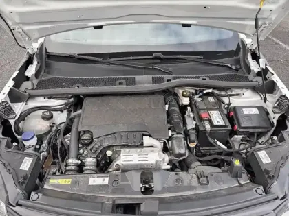 Photo 6 Peugeot 2008  PureTech 100 S&S BVM6 Active Pack