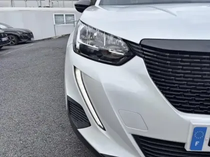 Photo 13 Peugeot 2008  PureTech 100 S&S BVM6 Active Pack