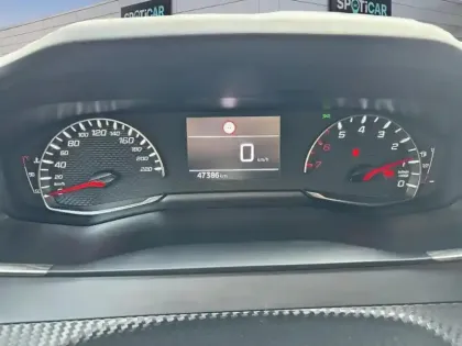 Photo 20 Peugeot 2008  PureTech 100 S&S BVM6 Active Pack