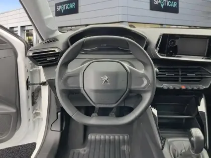 Photo 10 Peugeot 208  PureTech 75 S&S BVM5 Like