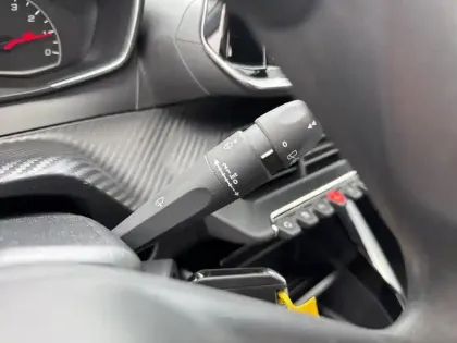 Photo 16 Peugeot 208  PureTech 75 S&S BVM5 Like