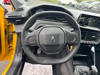 Photo 11 Peugeot 208  PureTech 75 S&S BVM5 Like