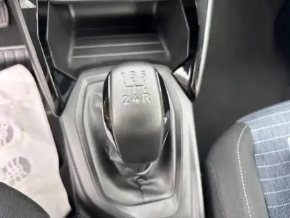 Photo 20 Peugeot 208  PureTech 75 S&S BVM5 Like