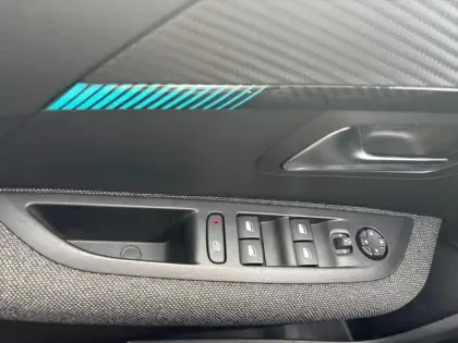 Photo 12 Peugeot 208  PureTech 75 S&S BVM5 Style