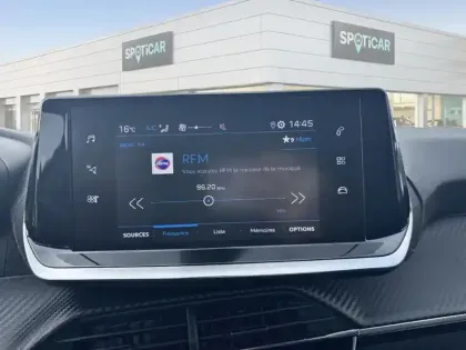 Photo 10 Peugeot 208  PureTech 75 S&S BVM5 Style