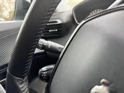 Photo 16 Peugeot 2008  BlueHDi 110 S&S BVM6 Active Pack