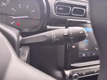 Photo 17 Citroën C3  PureTech 83 S&S BVM5 Shine