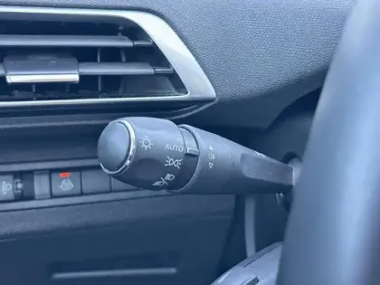 Photo 16 Peugeot 3008  BlueHDi 130ch S&S BVM6 Allure Pack