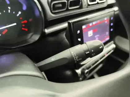 Photo 16 Citroën C3  PureTech 83 S&S BVM5 Shine