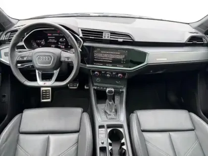 Photo 18 Audi Q3 35 TFSI 150 ch S tronic 7 S line plus