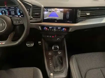 Photo 9 Audi A1 30 TFSI 116 ch S tronic 7 Black Edition