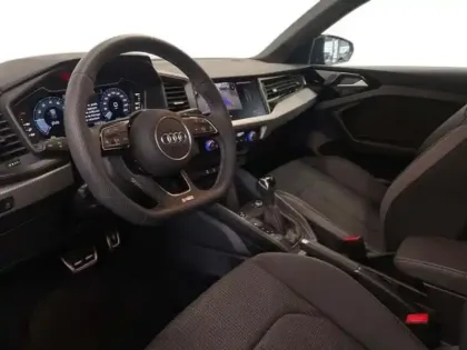 Photo 8 Audi A1 30 TFSI 116 ch S tronic 7 Black Edition