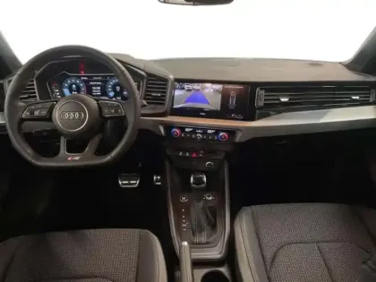 Photo 7 Audi A1 30 TFSI 116 ch S tronic 7 Black Edition