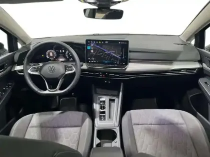 Photo 7 Volkswagen Golf 1.5 eTSI EVO2 116 DSG7 VW Edition