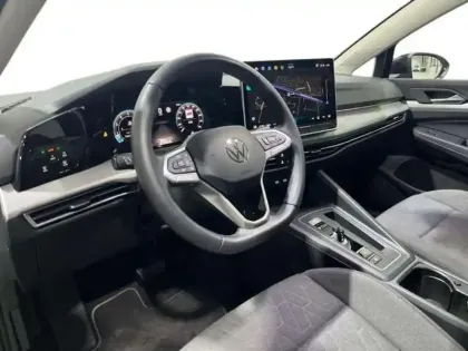 Photo 8 Volkswagen Golf 1.5 eTSI EVO2 116 DSG7 VW Edition