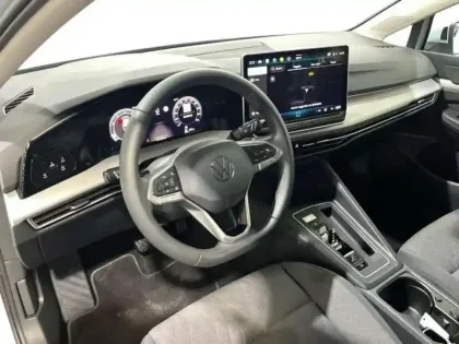 Photo 8 Volkswagen Golf 1.5 eTSI EVO2 116 DSG7 VW Edition