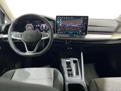 Photo 7 Volkswagen Golf 1.5 eTSI EVO2 116 DSG7 VW Edition