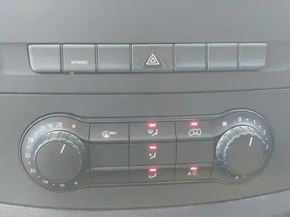 Photo 5 Mercedes Vito e 111 Fourgon/Long / L2 / 116C