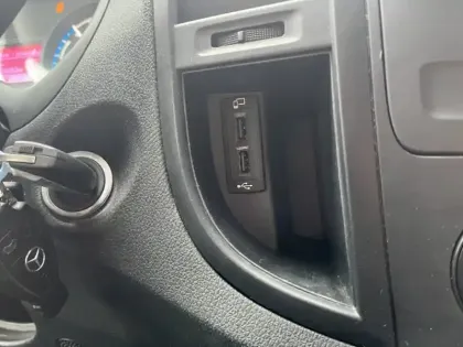 Photo 26 Mercedes Vito e 111 Fourgon/Long / L2 / 116C