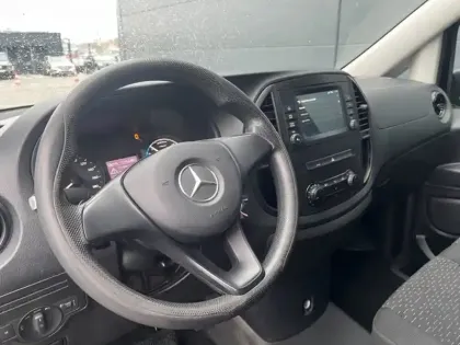 Photo 31 Mercedes Vito e 111 Fourgon/Long / L2 / 116C