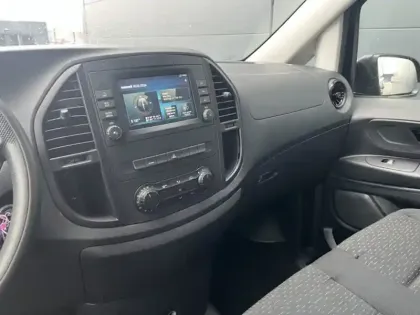 Photo 29 Mercedes Vito e 111 Fourgon/Long / L2 / 116C