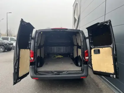 Photo 18 Mercedes Vito e 111 Fourgon/Long / L2 / 116C