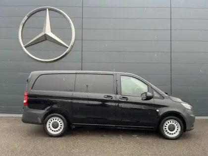 Photo 20 Mercedes Vito e 111 Fourgon/Long / L2 / 116C