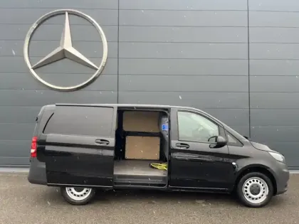 Photo 11 Mercedes Vito e 111 Fourgon/Long / L2 / 116C