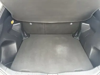 Photo 11 Toyota Yaris Hybride 116h Design