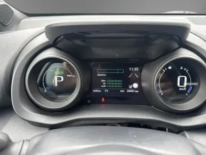 Photo 16 Toyota Yaris Hybride 116h Design