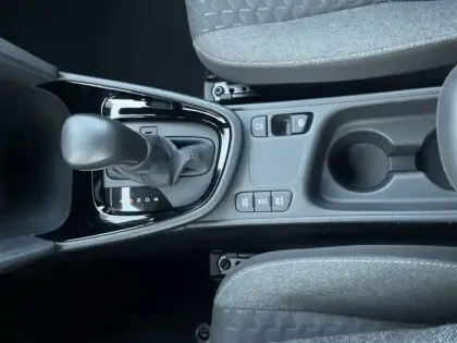 Photo 17 Toyota Yaris Hybride 1.5 HYBRID 116H DESIGN AUTO 2WD