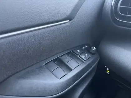 Photo 18 Toyota Yaris Hybride 1.5 HYBRID 116H DESIGN AUTO 2WD