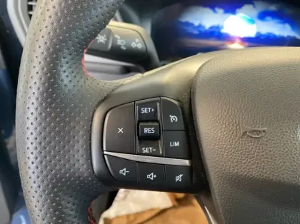 Photo 14 Ford Kuga 2.5 Duratec 190ch FHEV E85 ST-Line BVA