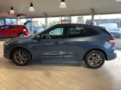 Photo 18 Ford Kuga 2.5 Duratec 190ch FHEV E85 ST-Line BVA