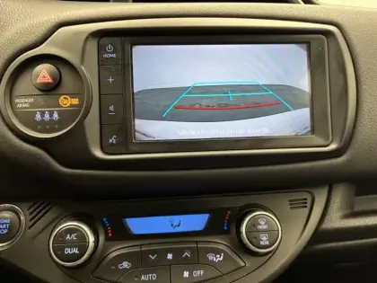 Photo 25 Toyota Yaris 110 VVT-i Design