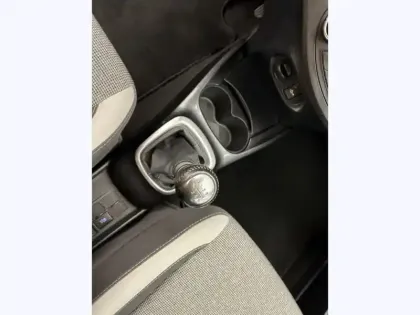 Photo 18 Toyota Yaris 110 VVT-i Design