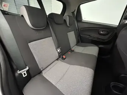 Photo 23 Toyota Yaris 110 VVT-i Design