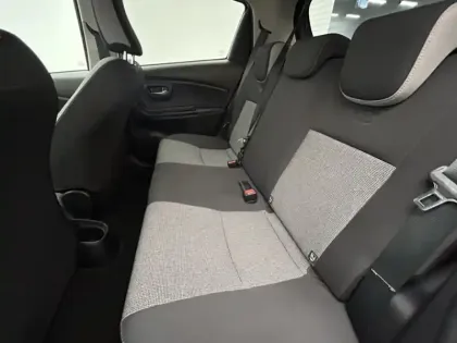 Photo 19 Toyota Yaris 110 VVT-i Design