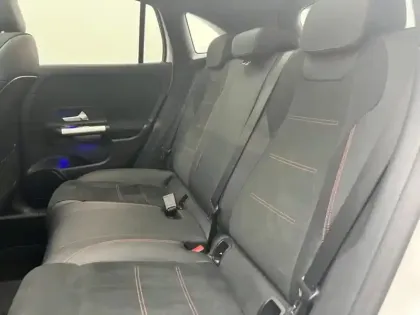 Photo 11 Mercedes GLA 200 d AMG Line