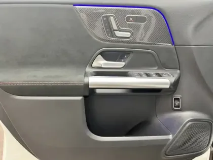 Photo 13 Mercedes GLA 200 d AMG Line