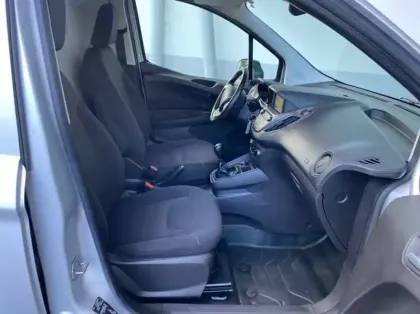 Photo 21 Ford Transit Courier Fourgonnette 1.5 TDCI 100ch Stop&Start Trend