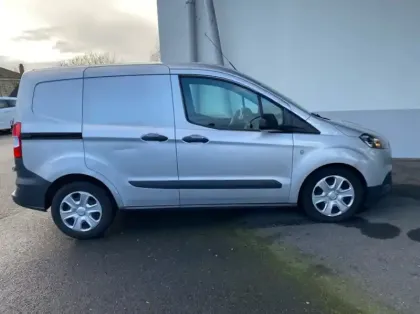 Photo 20 Ford Transit Courier Fourgonnette 1.5 TDCI 100ch Stop&Start Trend