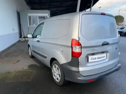 Photo 12 Ford Transit Courier Fourgonnette 1.5 TDCI 100ch Stop&Start Trend