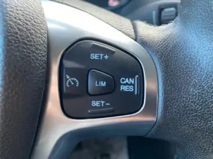 Photo 15 Ford Transit Courier Fourgonnette 1.5 TDCI 100ch Stop&Start Trend