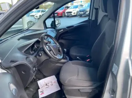 Photo 9 Ford Transit Courier Fourgonnette 1.5 TDCI 100ch Stop&Start Trend